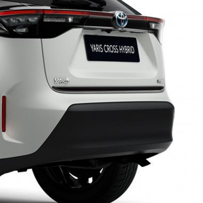 Чорна накладка дверей багажного відділення для Yaris Cross