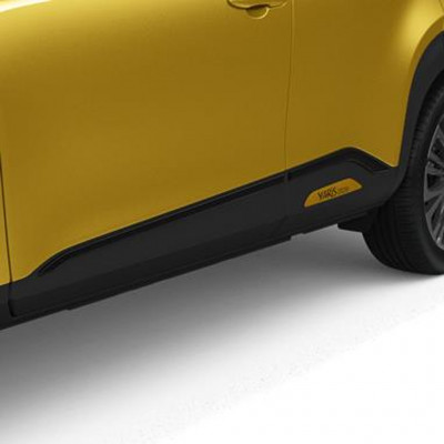 Молдинги дверей для Yaris Cross black